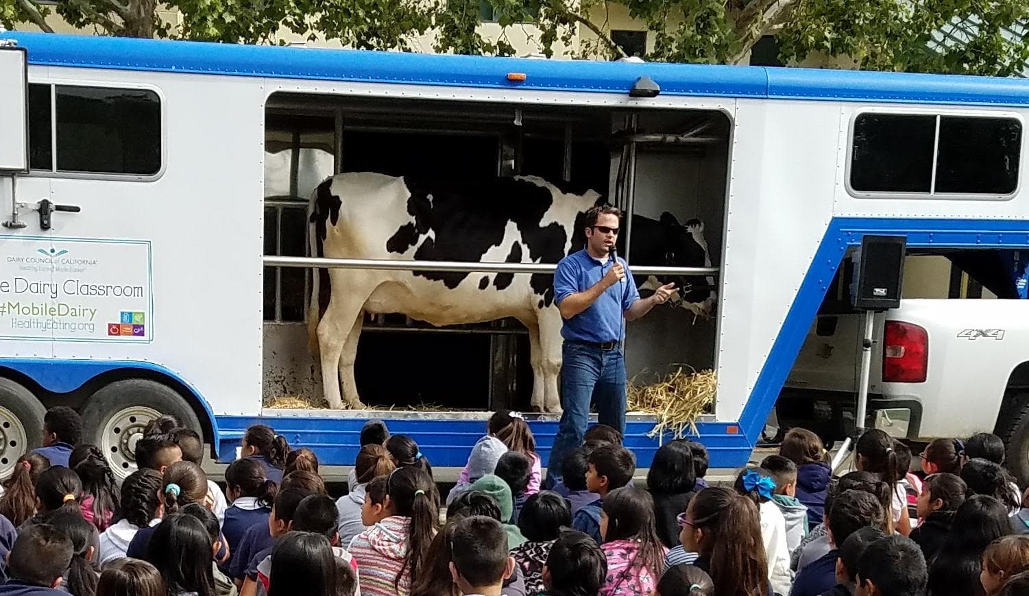 How to Bring the Dairy to the Classroom & Educate Students