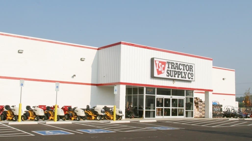 Tractor Supply Celebrates 85th Anniversary With $850,000 Donation To American Farmland Trust